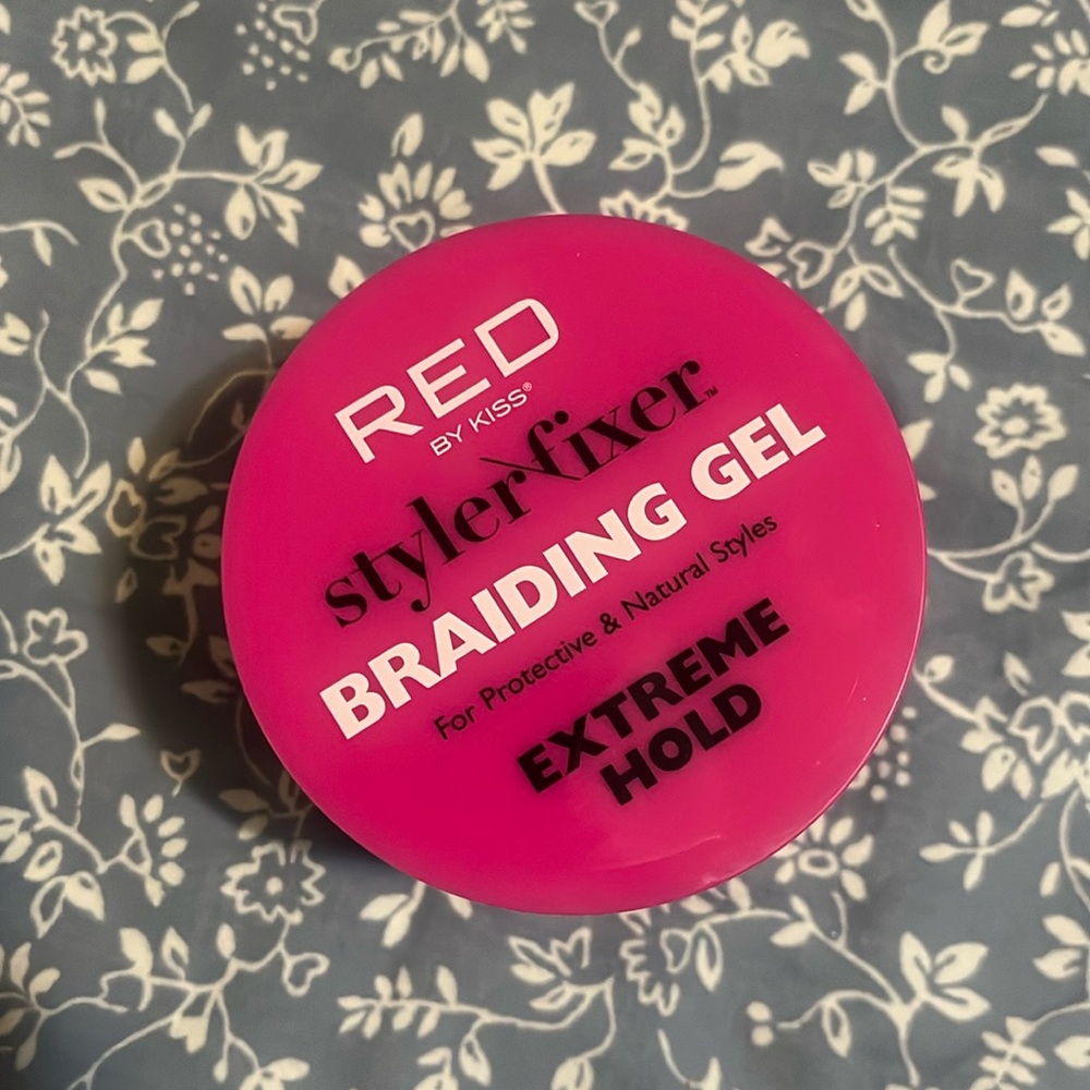 - Braiding gel for protective style